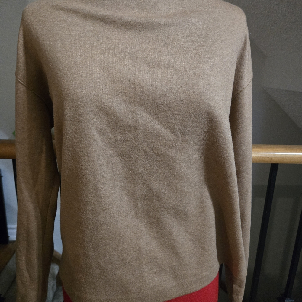 (SOLD) Uniqlo Light Brown Knitwear